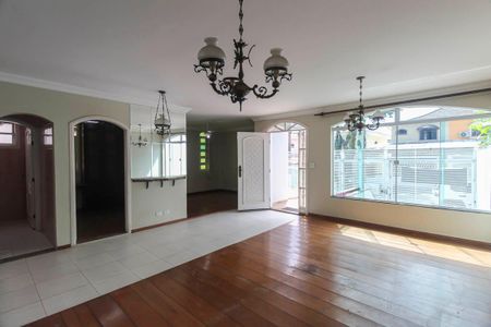 Casa à venda com 5 quartos, 338m² em Jardim Avelino, São Paulo