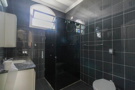 Casa para alugar com 338m², 5 quartos e 4 vagas