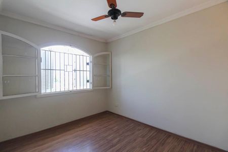 Casa para alugar com 338m², 5 quartos e 4 vagas