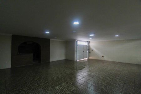 Casa para alugar com 338m², 5 quartos e 4 vagas