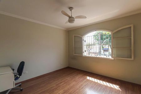 Casa para alugar com 338m², 5 quartos e 4 vagas