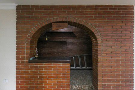 Casa para alugar com 338m², 5 quartos e 4 vagas