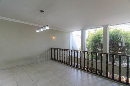 Casa para alugar com 338m², 5 quartos e 4 vagas