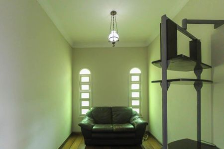 Casa para alugar com 338m², 5 quartos e 4 vagas