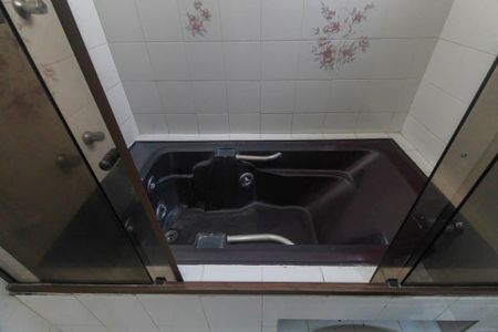 Casa para alugar com 338m², 5 quartos e 4 vagas