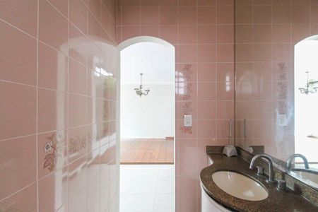 Casa para alugar com 338m², 5 quartos e 4 vagas