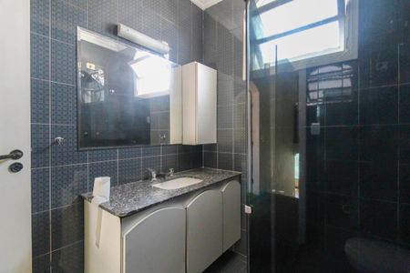 Casa para alugar com 338m², 5 quartos e 4 vagas