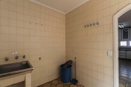 Casa para alugar com 338m², 5 quartos e 4 vagas