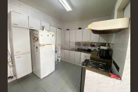 Apartamento à venda com 233m², 4 quartos e 2 vagas