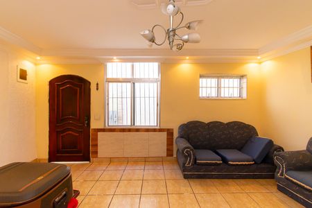 Casa para alugar com 196m², 6 quartos e 2 vagas Casa para alugar com 196m², 6 quartos e 2 vagasSala