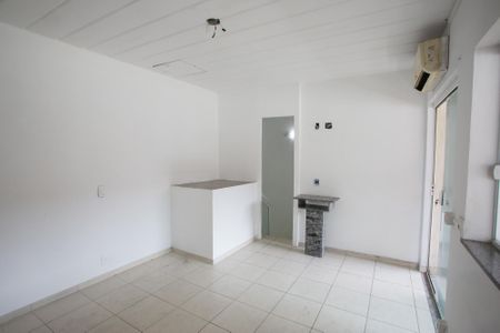 Casa à venda com 135m², 3 quartos e 1 vagaSuíte 2