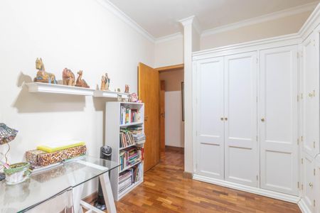 Apartamento à venda com 120m², 4 quartos e 1 vagaQuarto 2