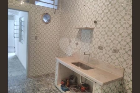 Casa à venda com 3 quartos, 180m² em Santo Amaro, São Paulo