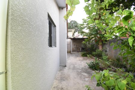 Casa para alugar com 60m², 2 quartos e sem vagaÁrea externa