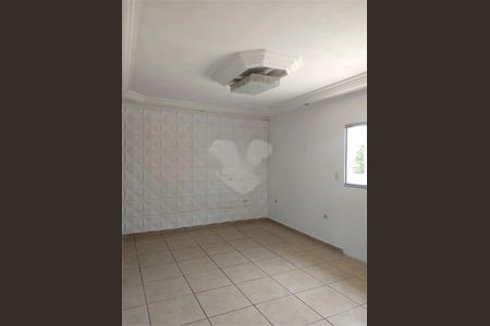 Casa à venda com 3 quartos, 180m² em Vila Vitória, Santo André