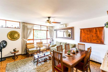 Casa à venda com 3 quartos, 250m² em Chácara Monte Alegre, São Paulo