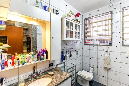 Casa à venda com 3 quartos, 250m² em Chácara Monte Alegre, São Paulo