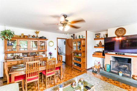 Casa à venda com 3 quartos, 250m² em Chácara Monte Alegre, São Paulo