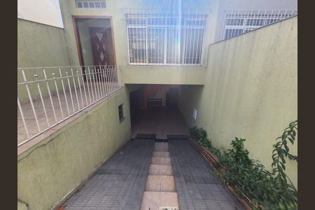 Casa à venda com 3 quartos, 200m² em Chácara Inglesa, São Paulo