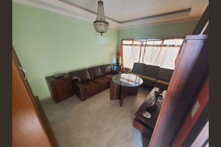 Casa à venda com 3 quartos, 200m² em Chácara Inglesa, São Paulo