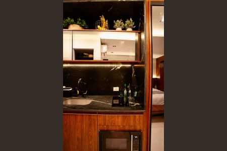 Cozinha de apartamento à venda com 1 quarto, 26m² em Indianópolis, São Paulo