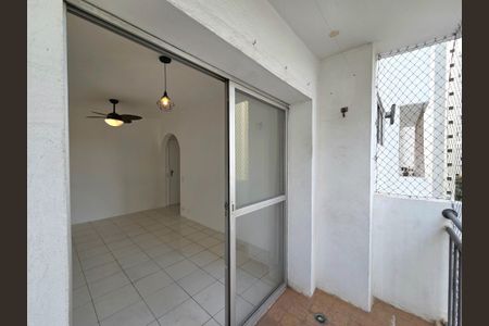 Apartamento para alugar com 44m², 1 quarto e 1 vagaVaranda