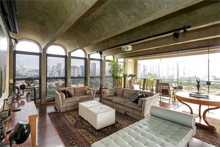 Apartamento à venda com 4 quartos, 332m² em Vila Cordeiro, São Paulo