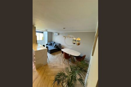 Casa à venda com 182m², 3 quartos e 2 vagas