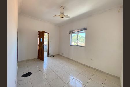 Casa à venda com 120m², 4 quartos e 4 vagas