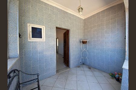 Casa à venda com 120m², 4 quartos e 4 vagas