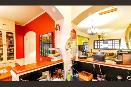 Casa à venda com 4 quartos, 140m² em Vila Cordeiro, São Paulo