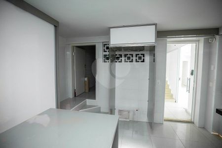 Casa à venda com 5 quartos, 414m² em Alto da Lapa, São Paulo