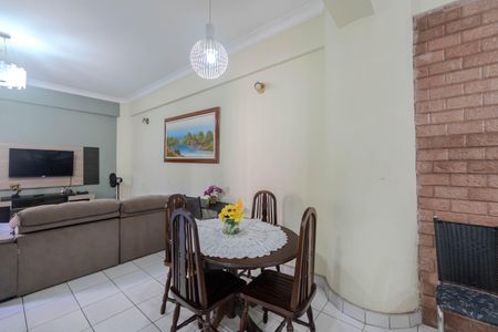 Apartamento à venda com 70m², 2 quartos e sem vagaSala