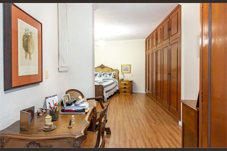 Casa à venda com 3 quartos, 374m² em Jardim Leonor, São Paulo