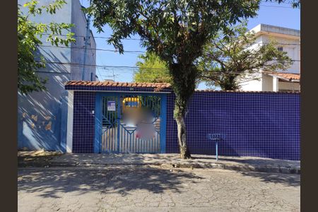 Casa à venda com 285m², 3 quartos e 9 vagasFachada