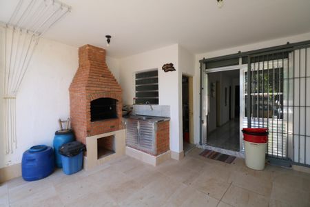 Casa à venda com 285m², 3 quartos e 9 vagasChurrasqueira