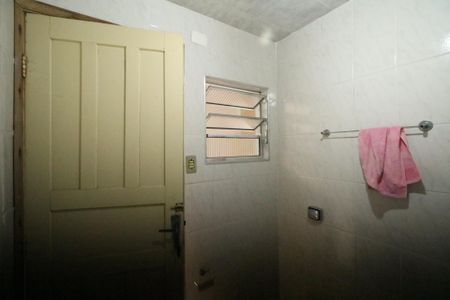 Casa à venda com 285m², 3 quartos e 9 vagas Casa à venda com 285m², 3 quartos e 9 vagasBanheiro 1