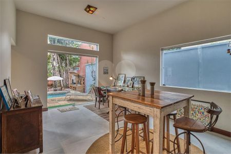 Casa à venda com 4 quartos, 379m² em Santo Amaro, São Paulo