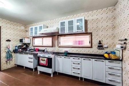 Casa à venda com 434m², 4 quartos e 4 vagas