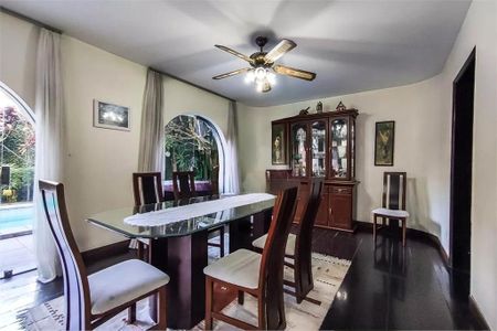 Casa à venda com 434m², 4 quartos e 4 vagas