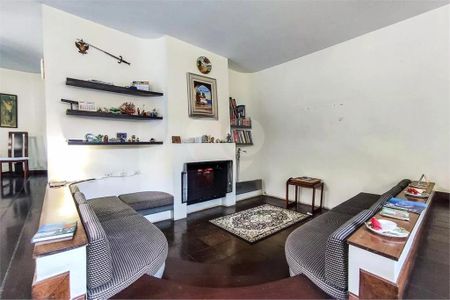 Casa à venda com 434m², 4 quartos e 4 vagas