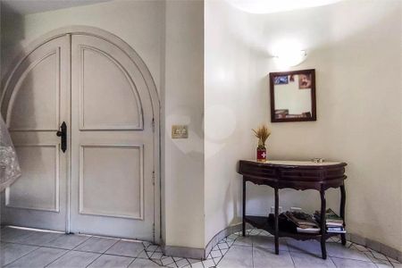 Casa à venda com 434m², 4 quartos e 4 vagas