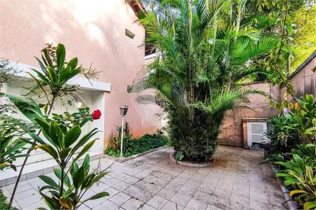 Casa à venda com 434m², 4 quartos e 4 vagas