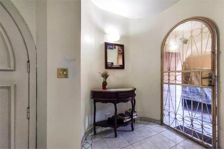 Casa à venda com 434m², 4 quartos e 4 vagas