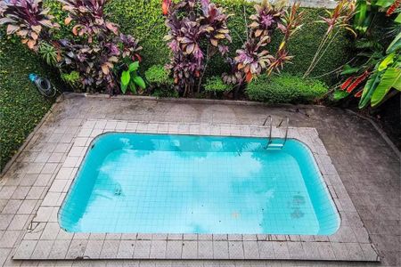 Casa à venda com 434m², 4 quartos e 4 vagas