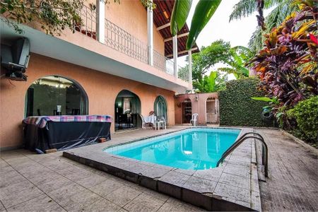 Casa à venda com 434m², 4 quartos e 4 vagas