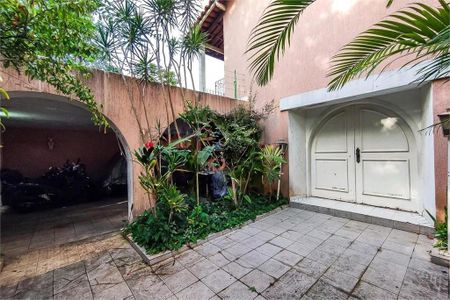 Casa à venda com 434m², 4 quartos e 4 vagas