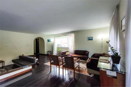 Casa à venda com 434m², 4 quartos e 4 vagas