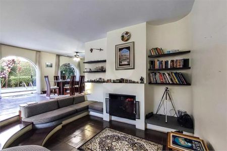 Casa à venda com 434m², 4 quartos e 4 vagas