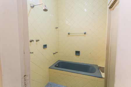 Casa à venda com 365m², 4 quartos e 2 vagasBanheiro Social